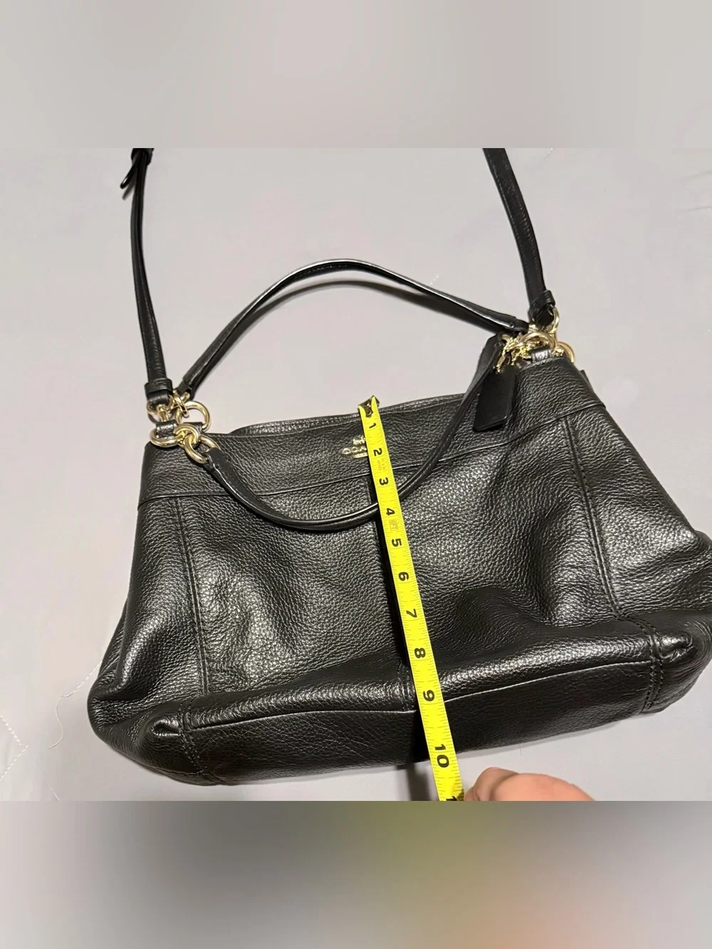 Coach elegant shoulder